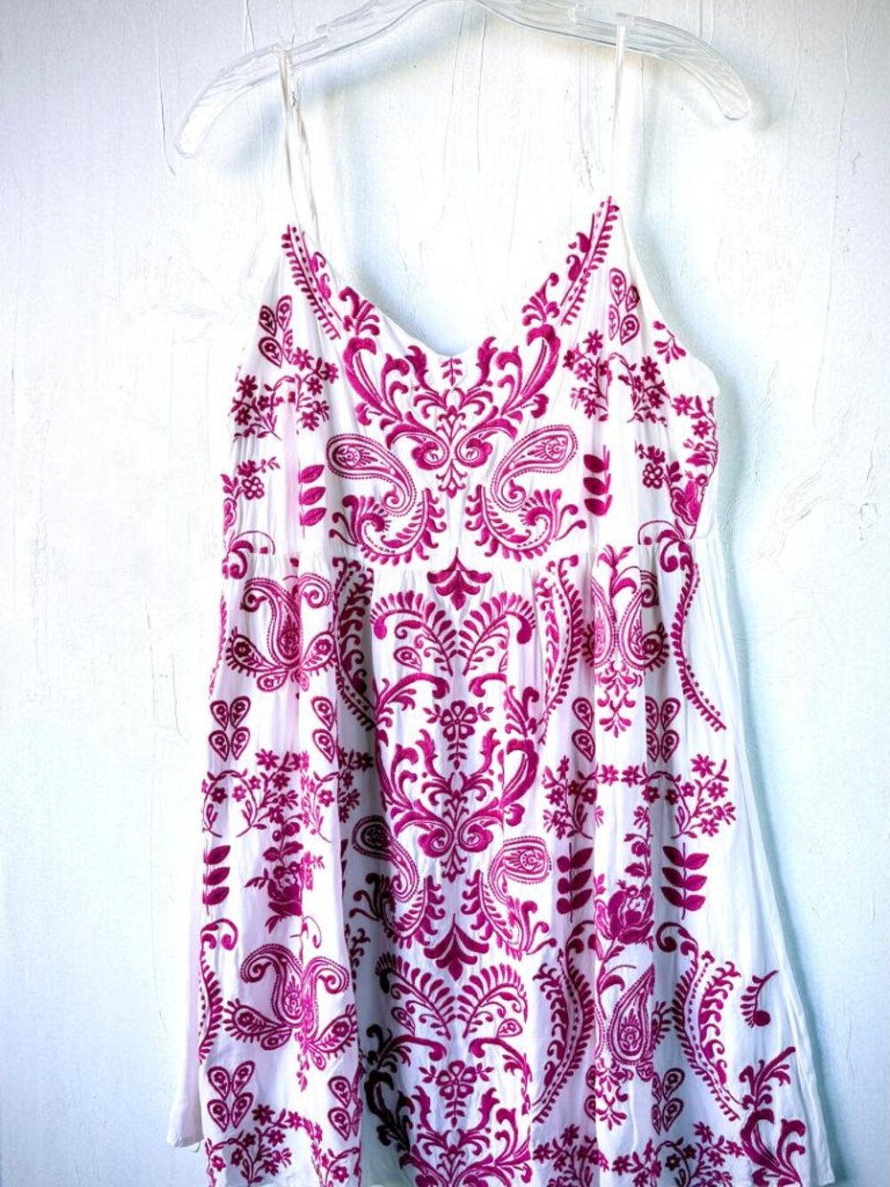 Savanna Jane embroidered tank top size Medium